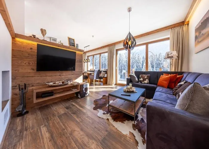 Elegant Near Wildkogel Arena Chalet Neukirchen am Grossvenediger