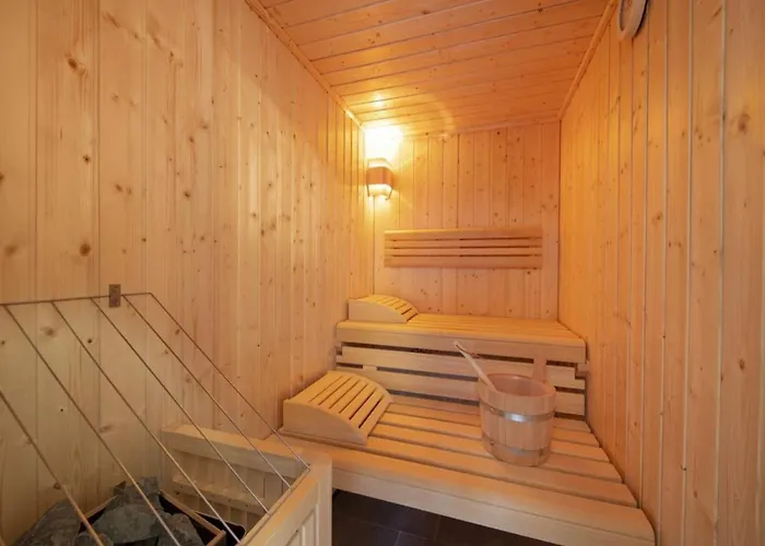 Elegant Near Wildkogel Arena Chalet Neukirchen am Grossvenediger