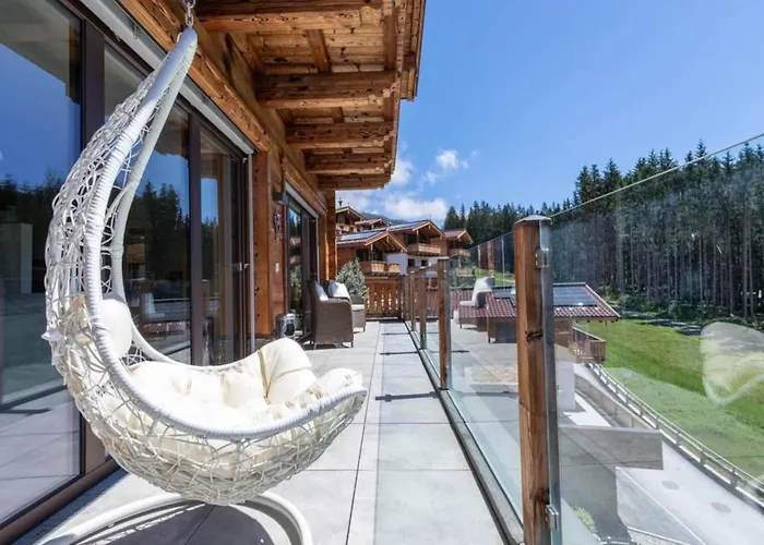 Elegant Near Wildkogel Arena Chalet Neukirchen am Grossvenediger